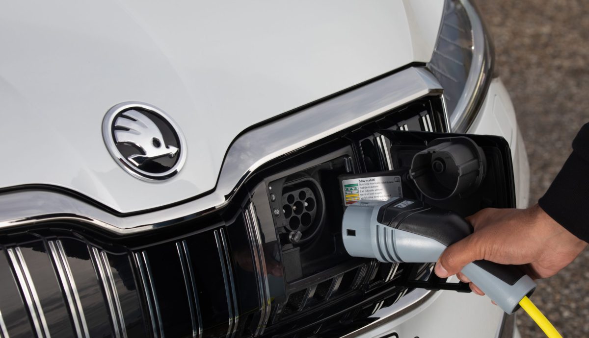 skoda superb iv recarga punto